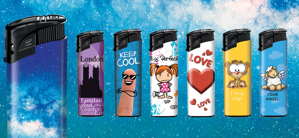 Promotivni elektronički upaljač s visoko kvalitetnom naljepnicom u boji oko cijelog tijela upaljača – 360 stupnjeva.